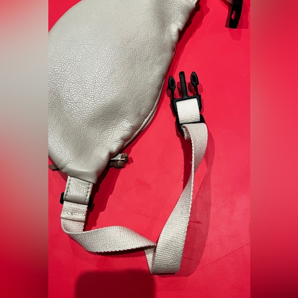 Kid Dim Sum Fanny Pack - Picture 7 of 9